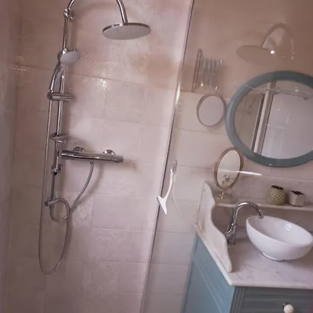 La Rivierette Nyaraló *